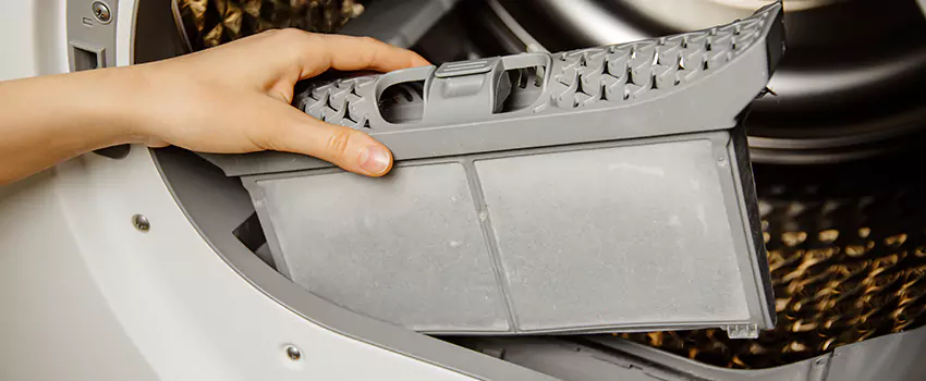 Signs Of A Clogged Dryer Lint Trap in Lansing, Illinois
